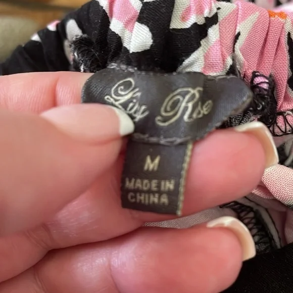 2 Multi-Color Floral Rompers 🌸💙🧡🌻🌼 - Picture 14 of 17